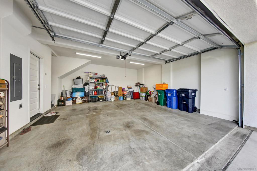 2708 Juniper Berry Property Photo 31