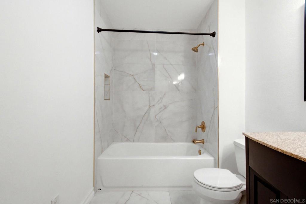 7940 Mission Center Ct H Property Photo 15