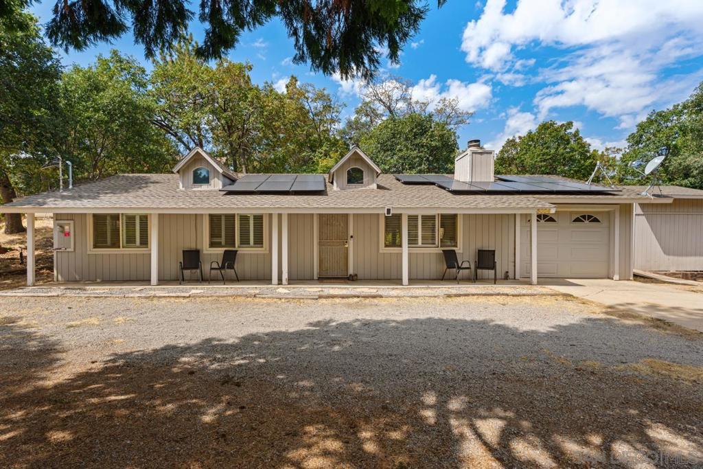 3004 Pine Crest Property Photo 3