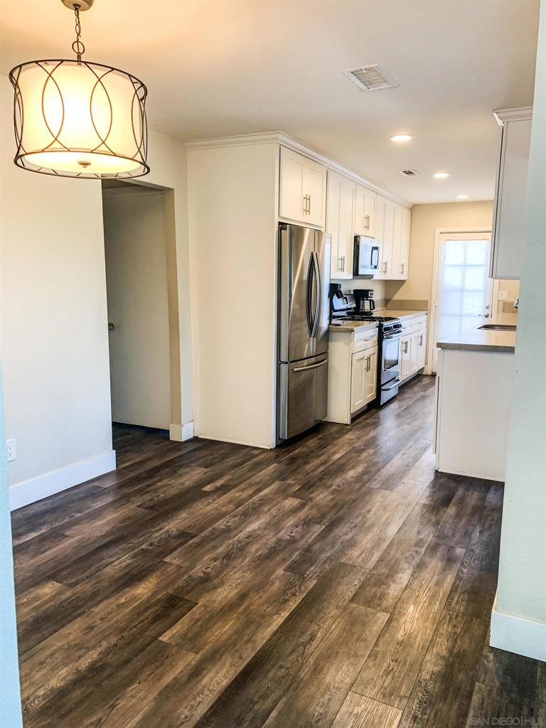 1286 Otono St Property Photo 9