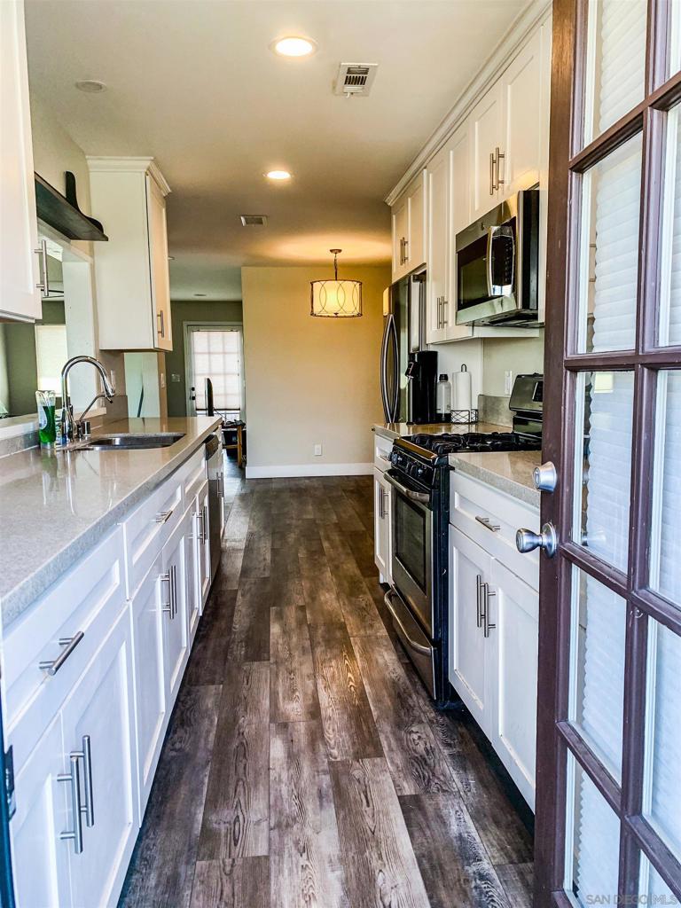 1286 Otono St Property Photo 11