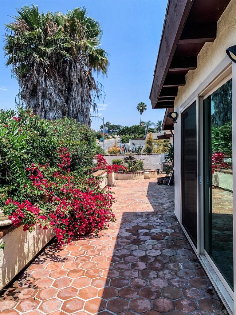1286 Otono St Property Photo 32