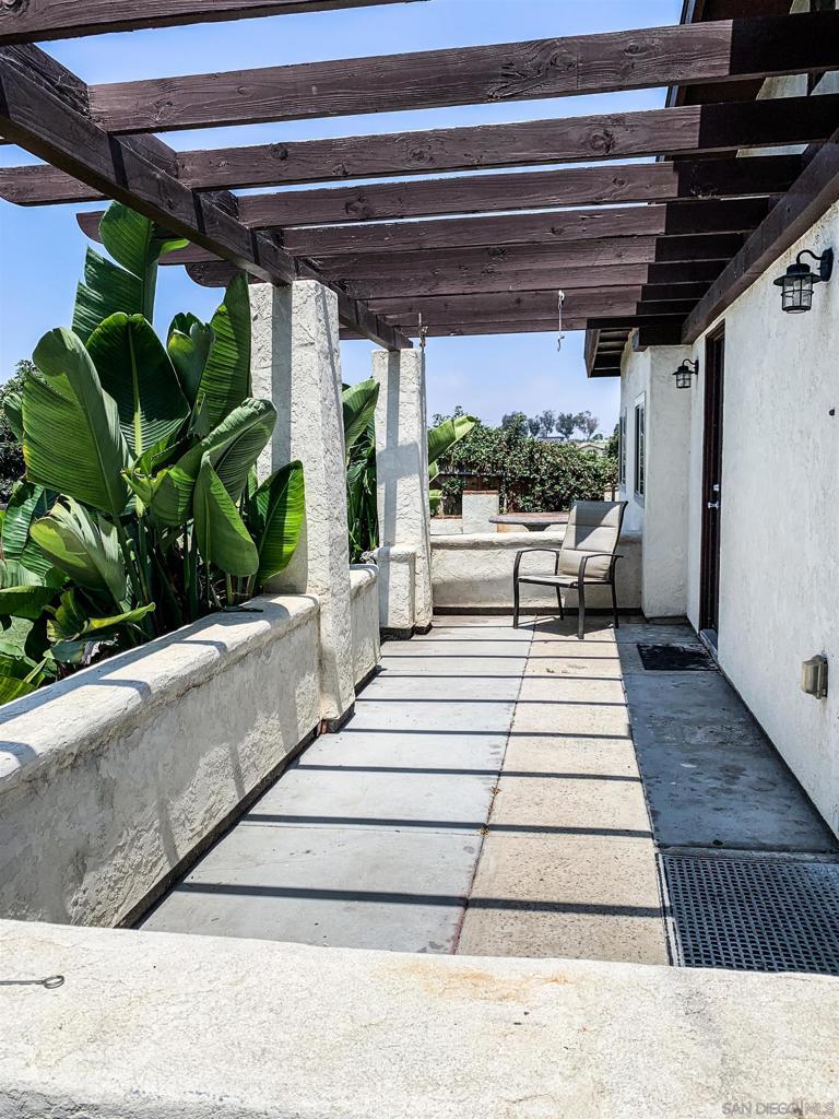 1286 Otono St Property Photo 33