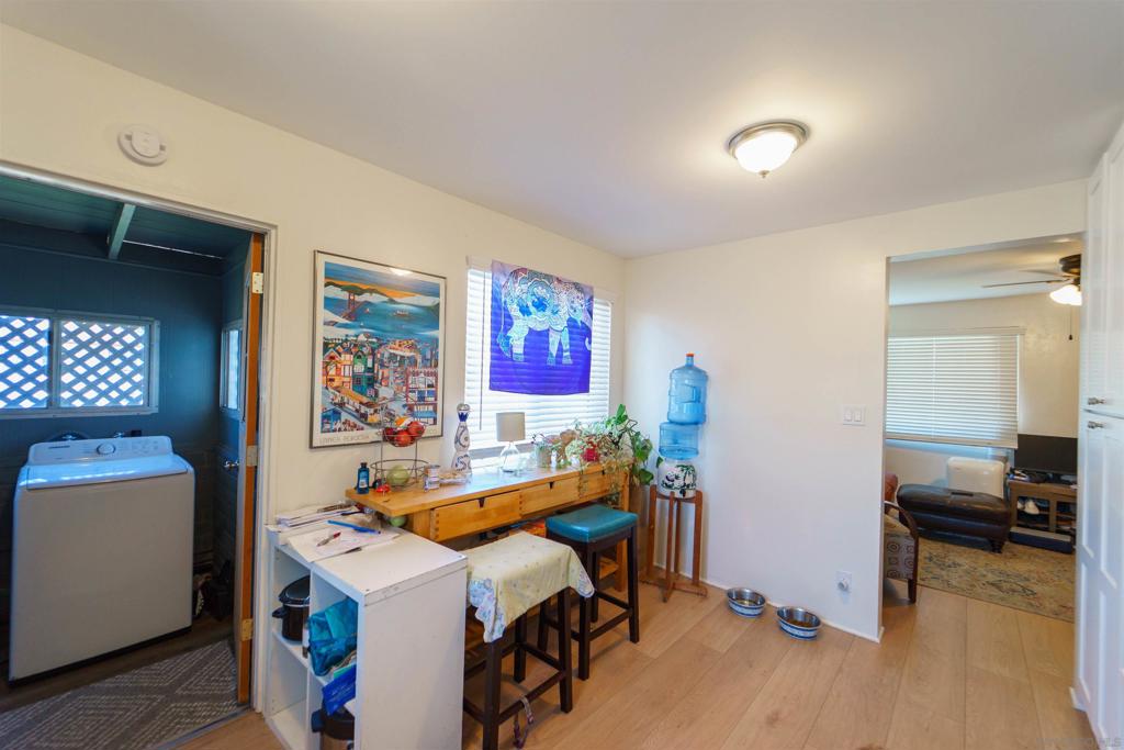 7453 55 Fulton St Property Photo 12