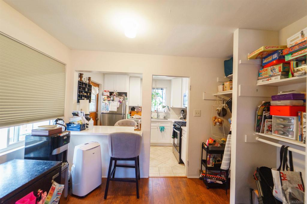 7453 55 Fulton St Property Photo 15