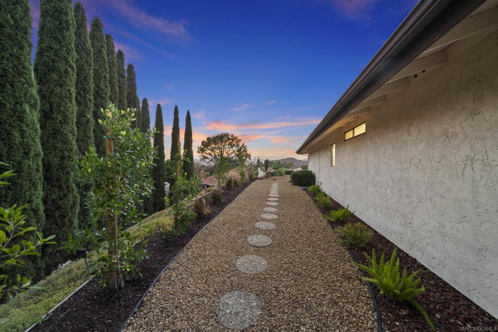 12602 Senda Acantilada Property Photo 25