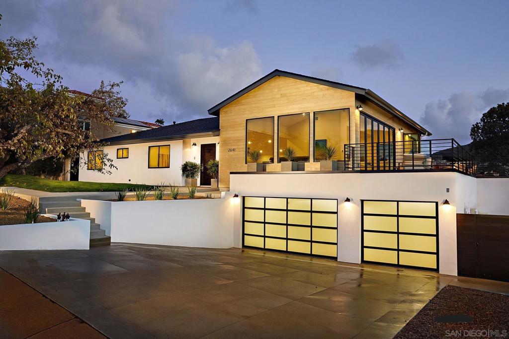 2641 Costebelle Property Photo 1