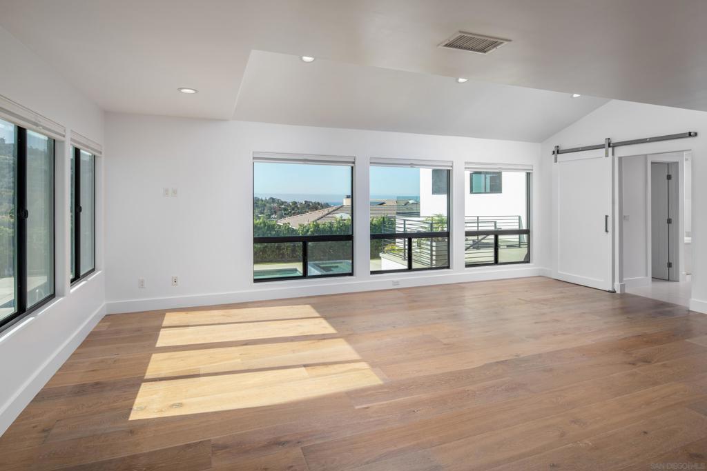 2641 Costebelle Property Photo 25