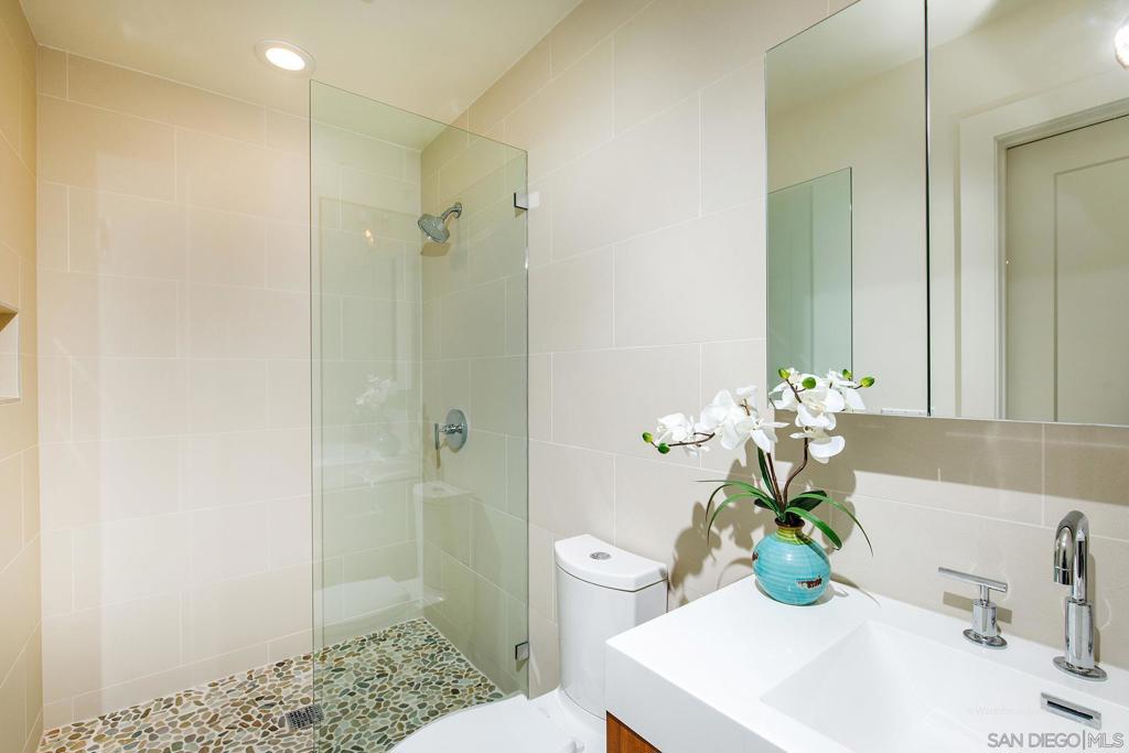 2641 Costebelle Property Photo 42