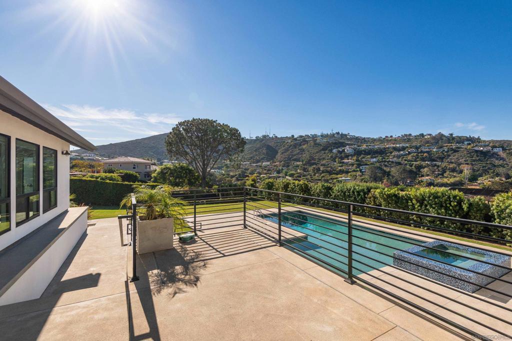 2641 Costebelle Property Photo 46