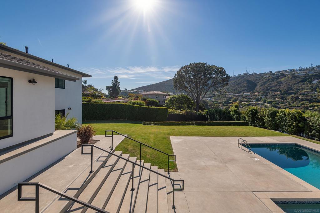 2641 Costebelle Property Photo 47