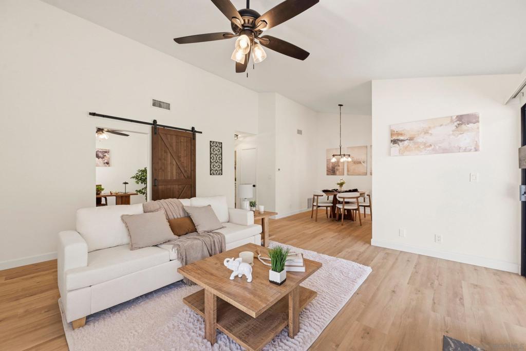 12855 Via Moura Property Photo 1