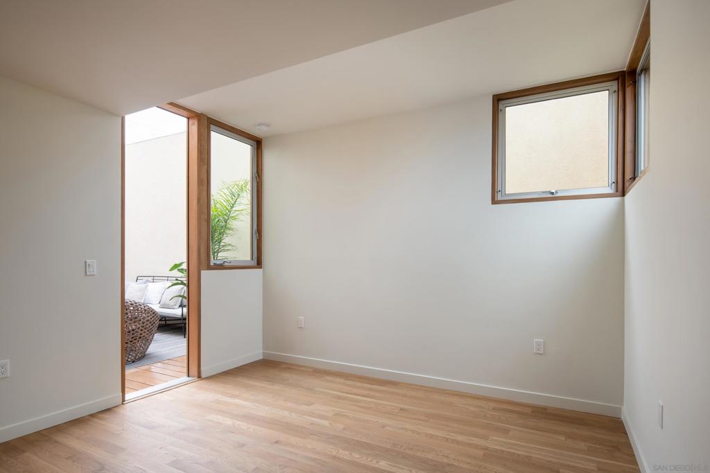 3760 66 Pershing Ave Property Photo 18