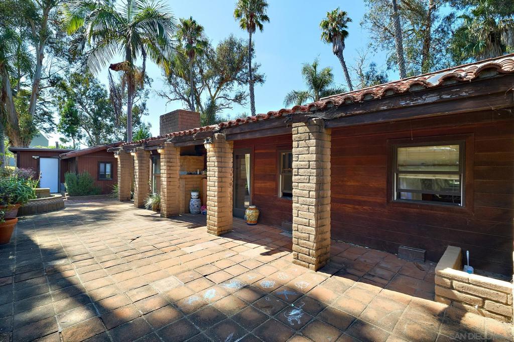 2081 Sheridan Property Photo 13