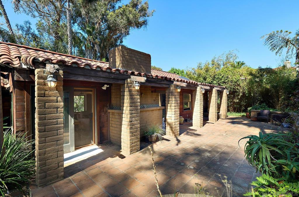 2081 Sheridan Property Photo 14