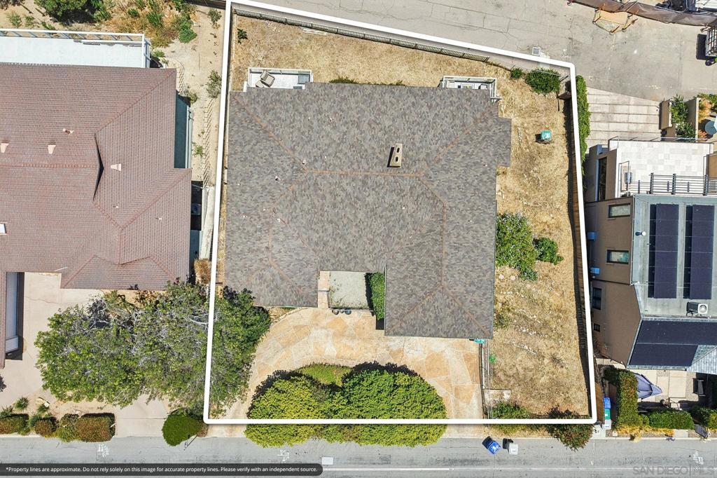 827 Rosecrans St Property Photo 18
