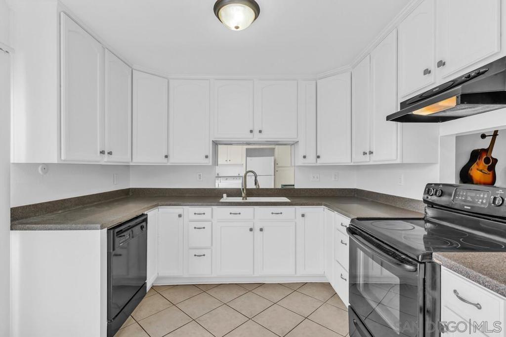888 Cherrywood Way Unit 3 Property Photo 1