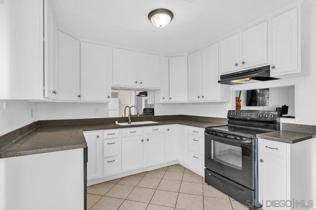 888 Cherrywood Way Unit 3 Property Photo 4