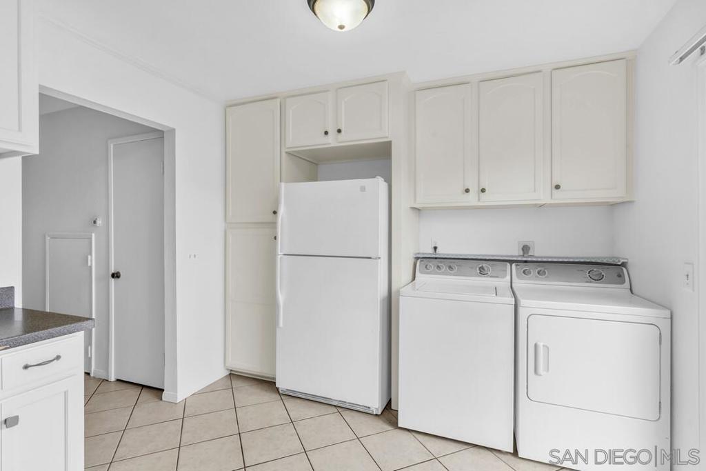 888 Cherrywood Way Unit 3 Property Photo 10