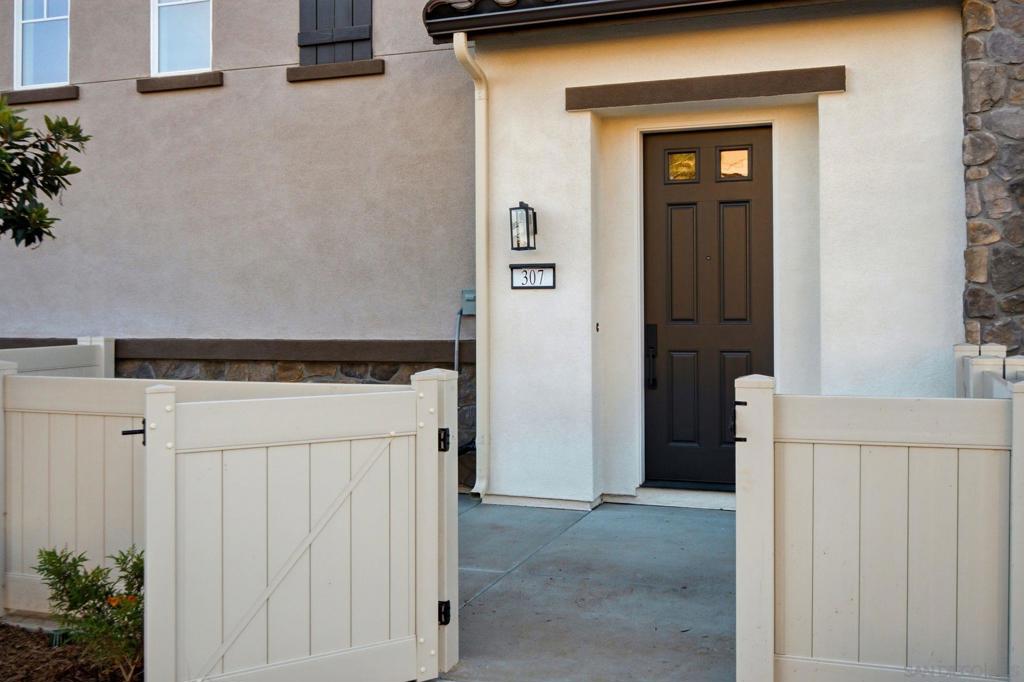 404 Zoey Ln Property Photo 16