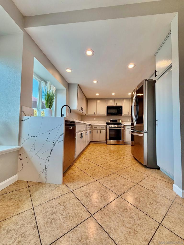 28955 Via Marsala Property Photo 6