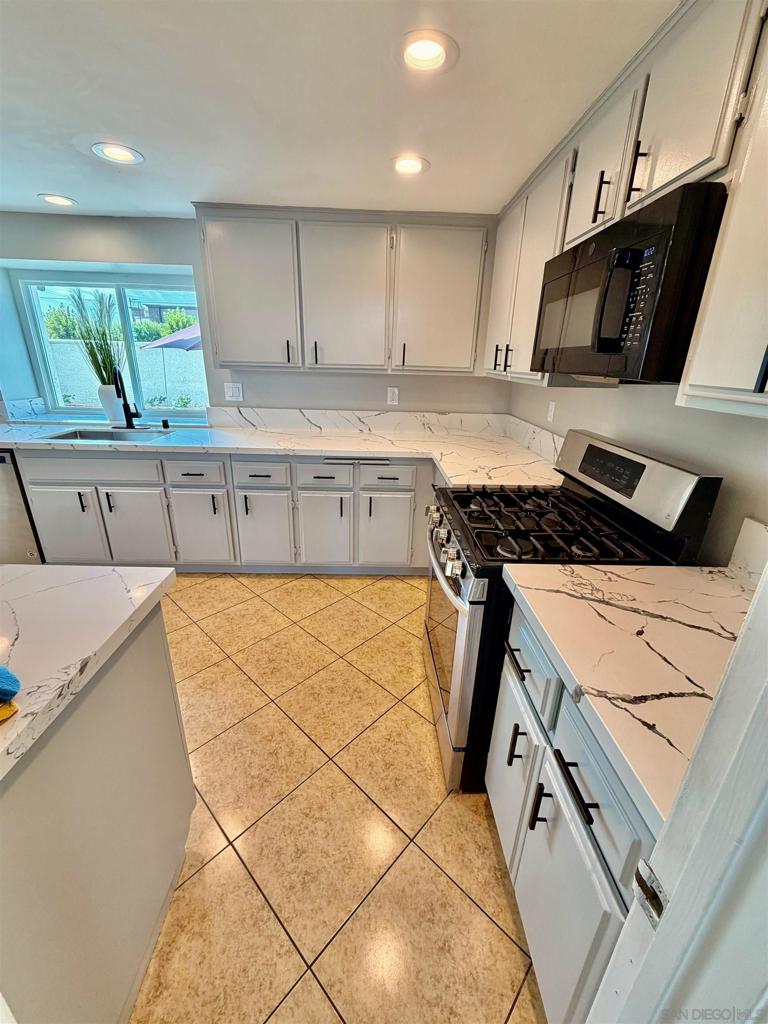 28955 Via Marsala Property Photo 9