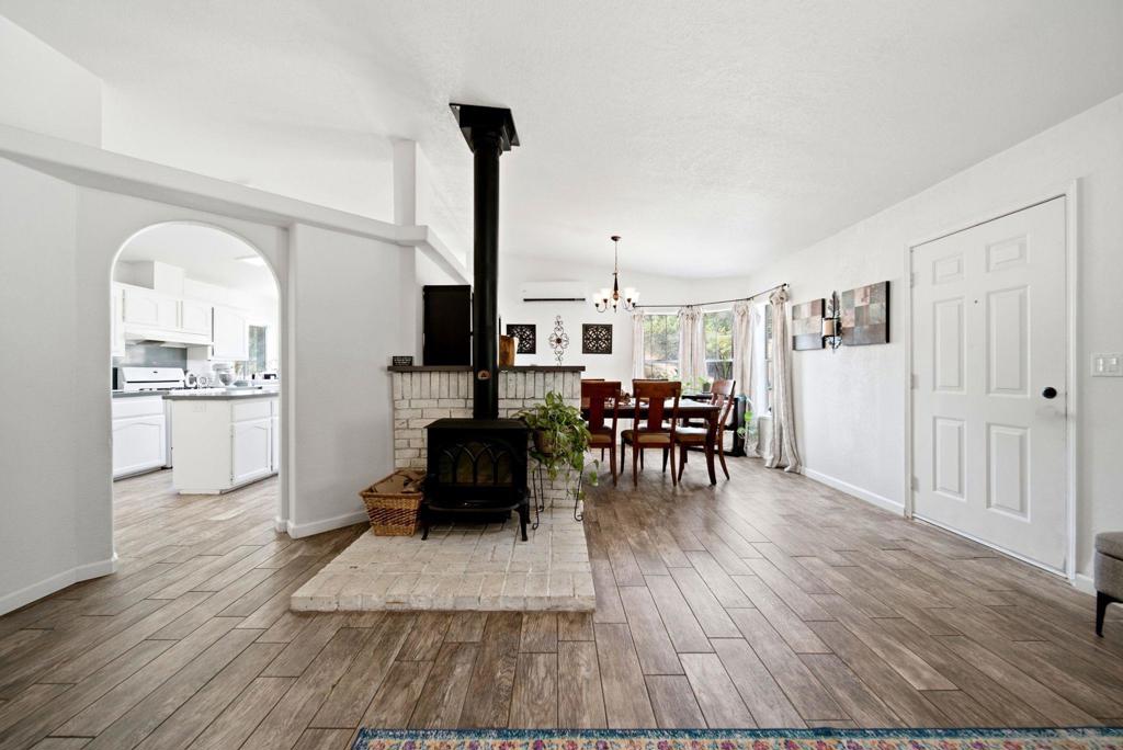 20855 Cinnamon Dr Property Photo 7