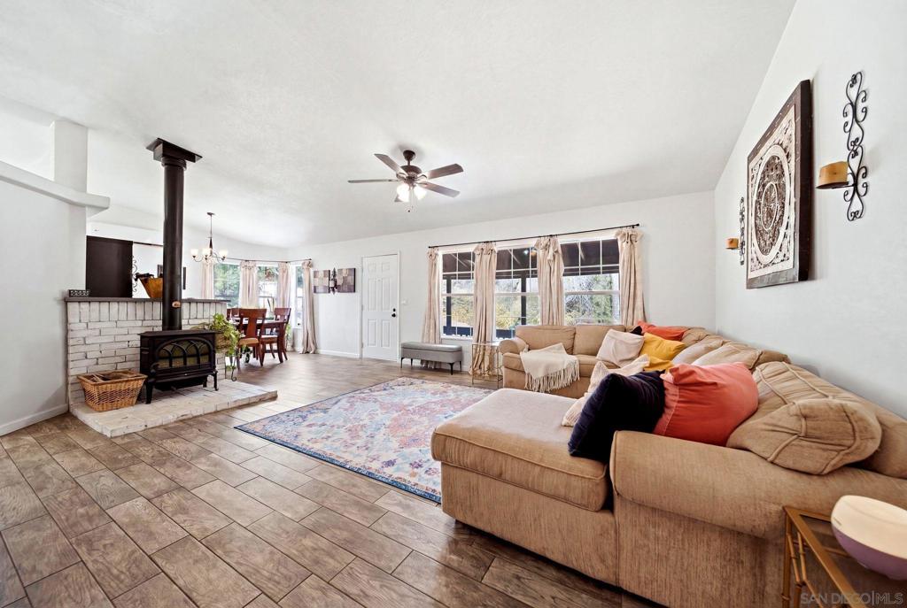 20855 Cinnamon Dr Property Photo 8
