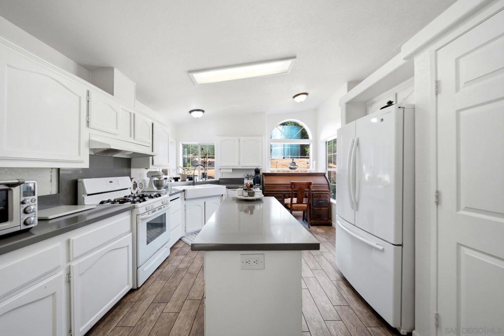20855 Cinnamon Dr Property Photo 13