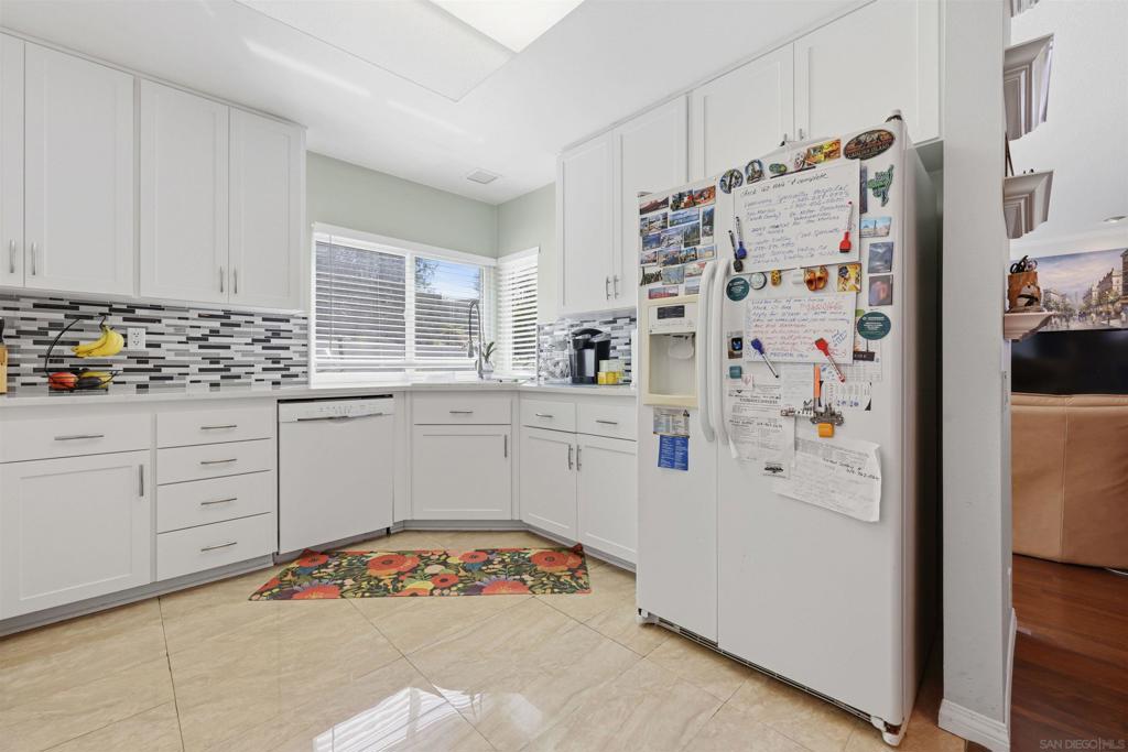 16037 Blazewood Way Property Photo 4