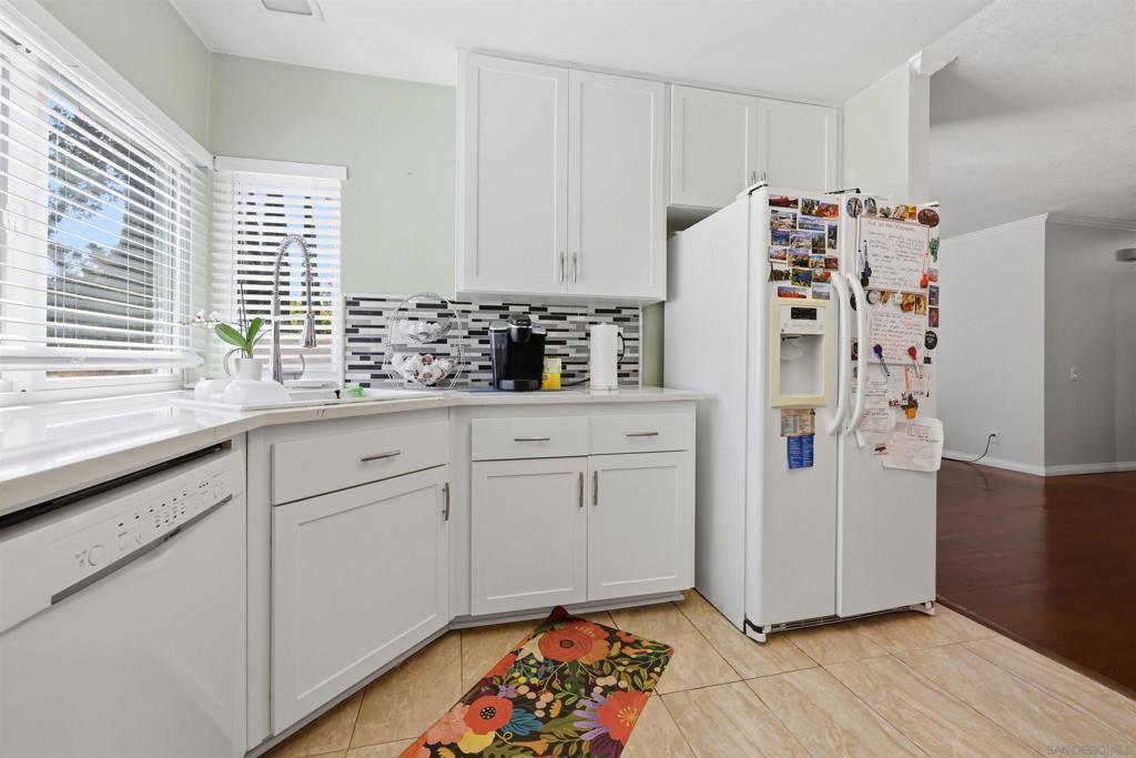 16037 Blazewood Way Property Photo 5