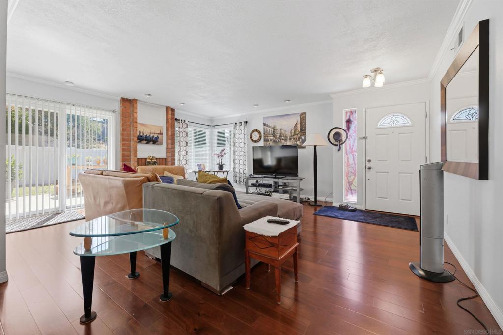 16037 Blazewood Way Property Photo 9