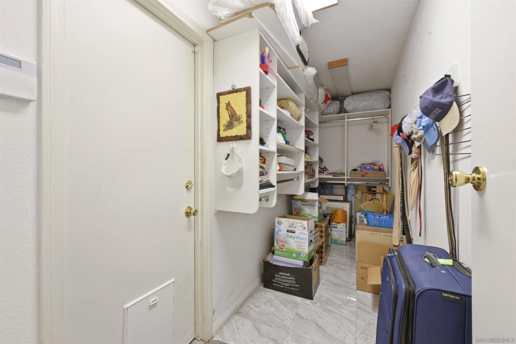 16037 Blazewood Way Property Photo 17