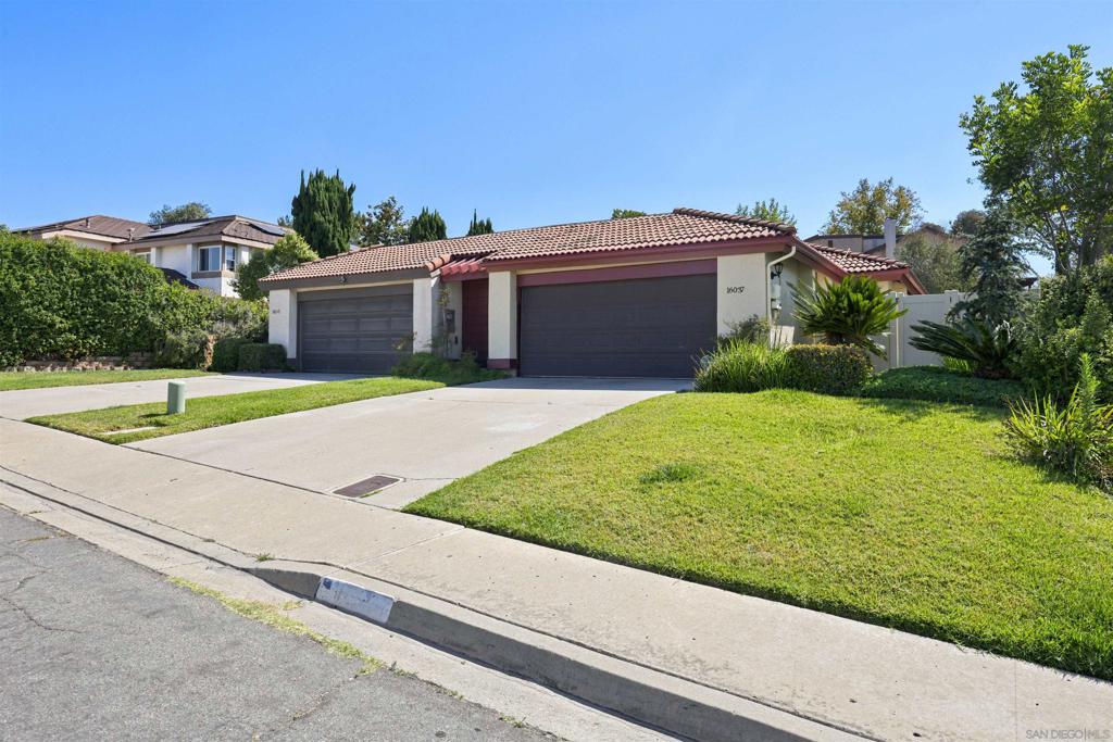 16037 Blazewood Way Property Photo 22