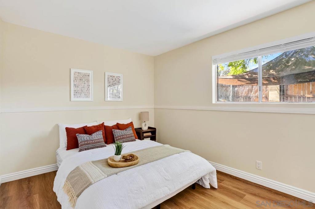 520 La Barca St Property Photo 15