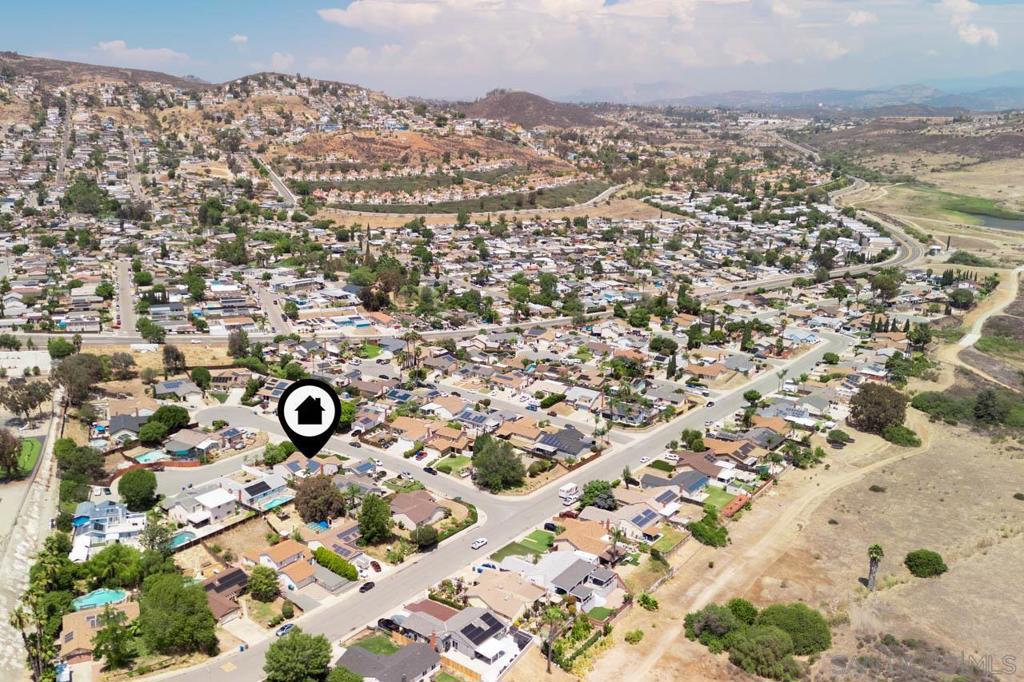 520 La Barca St Property Photo 36
