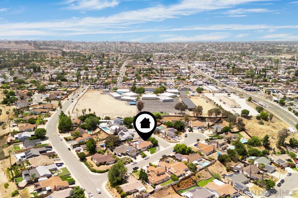 520 La Barca St Property Photo 37