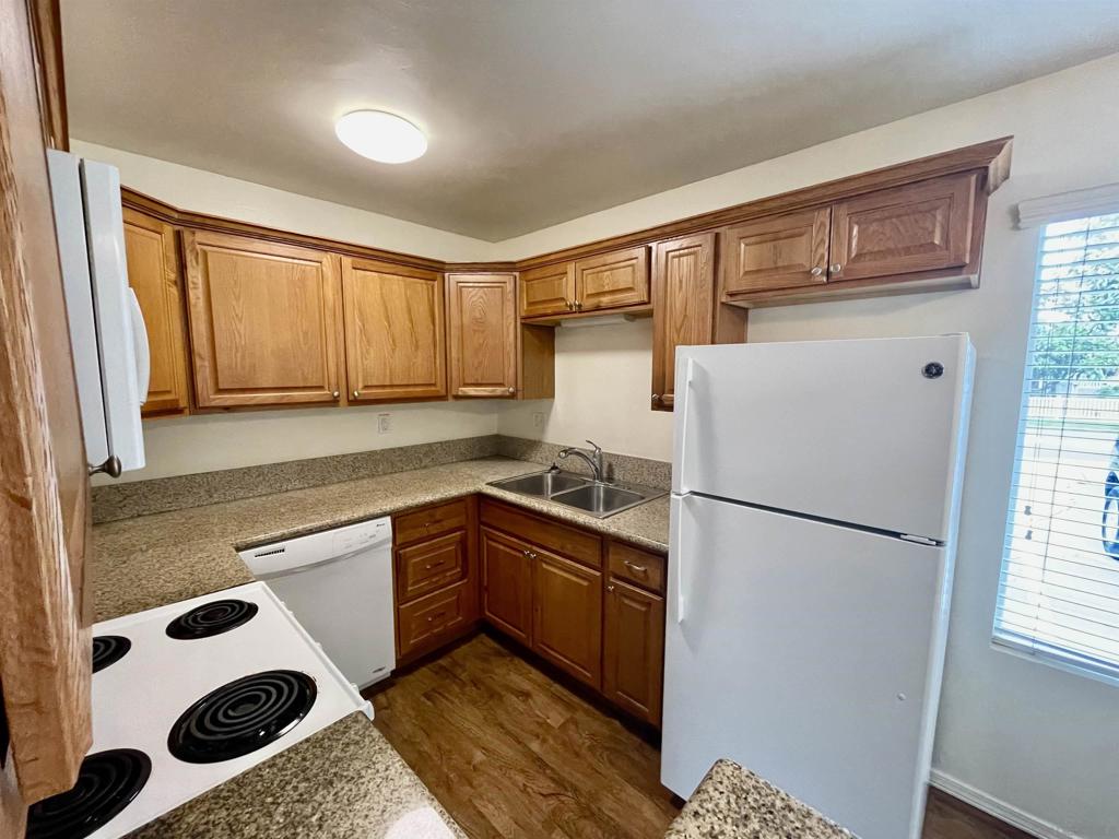 2605 Madison Avenue Property Photo 12