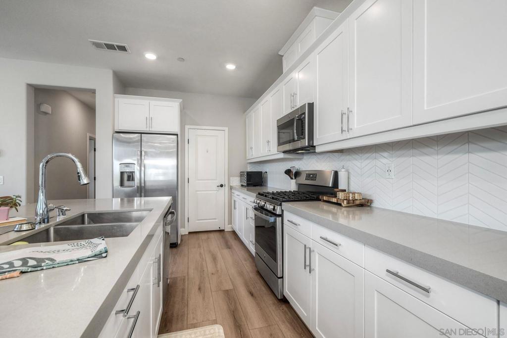 10924 Jericho Way Property Photo 10