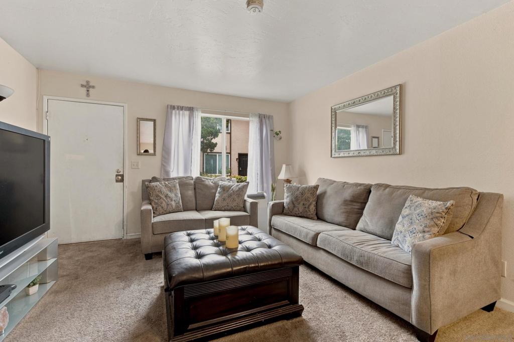 10345 Carefree Dr Property Photo 6