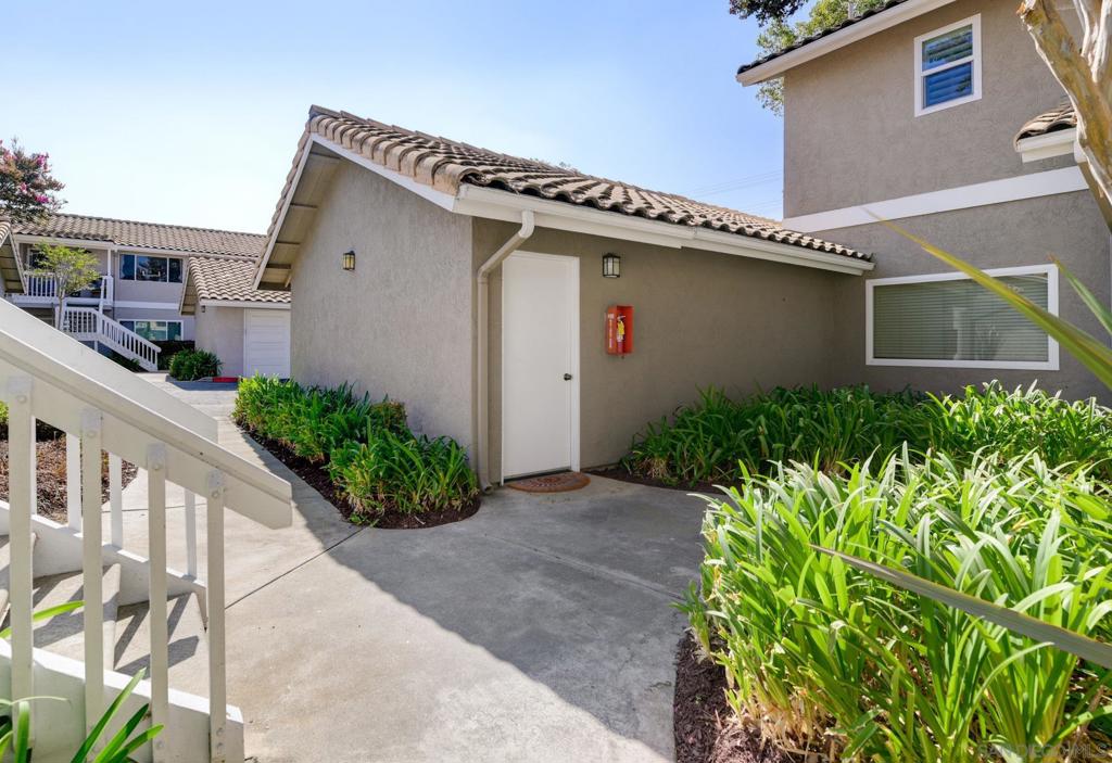 1352 Palomar Property Photo 35