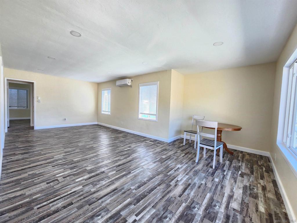 4024-4026 College Ave Property Photo 5