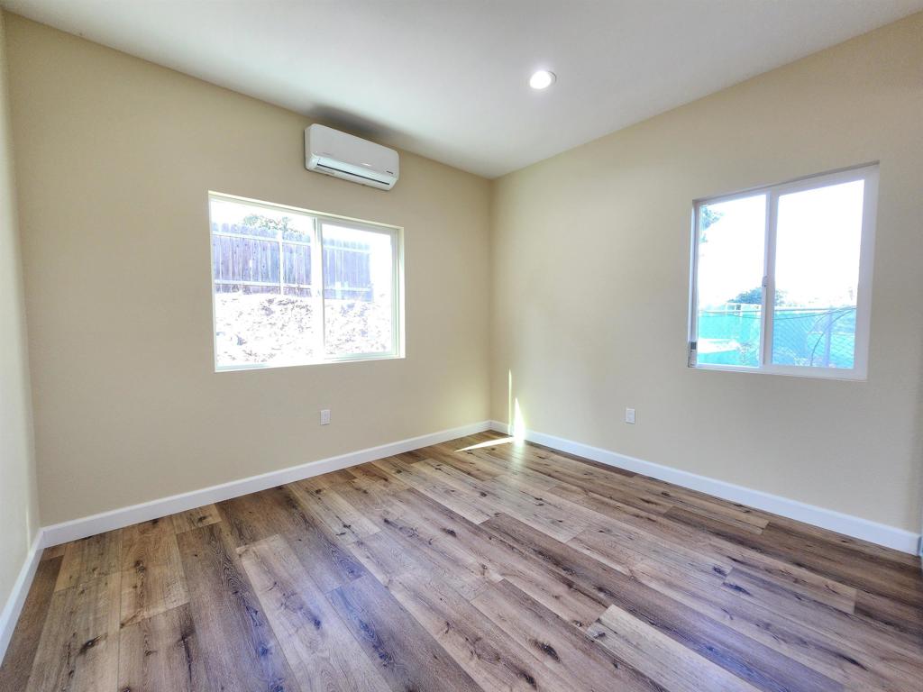 4024-4026 College Ave Property Photo 17
