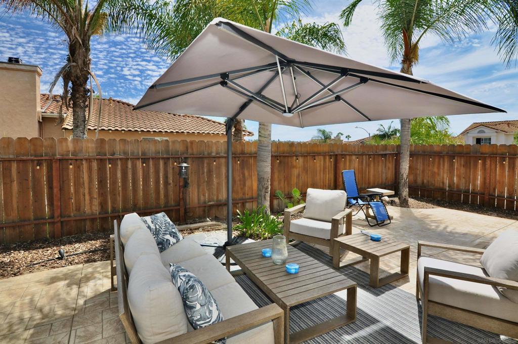 5005 Caspian Property Photo 3