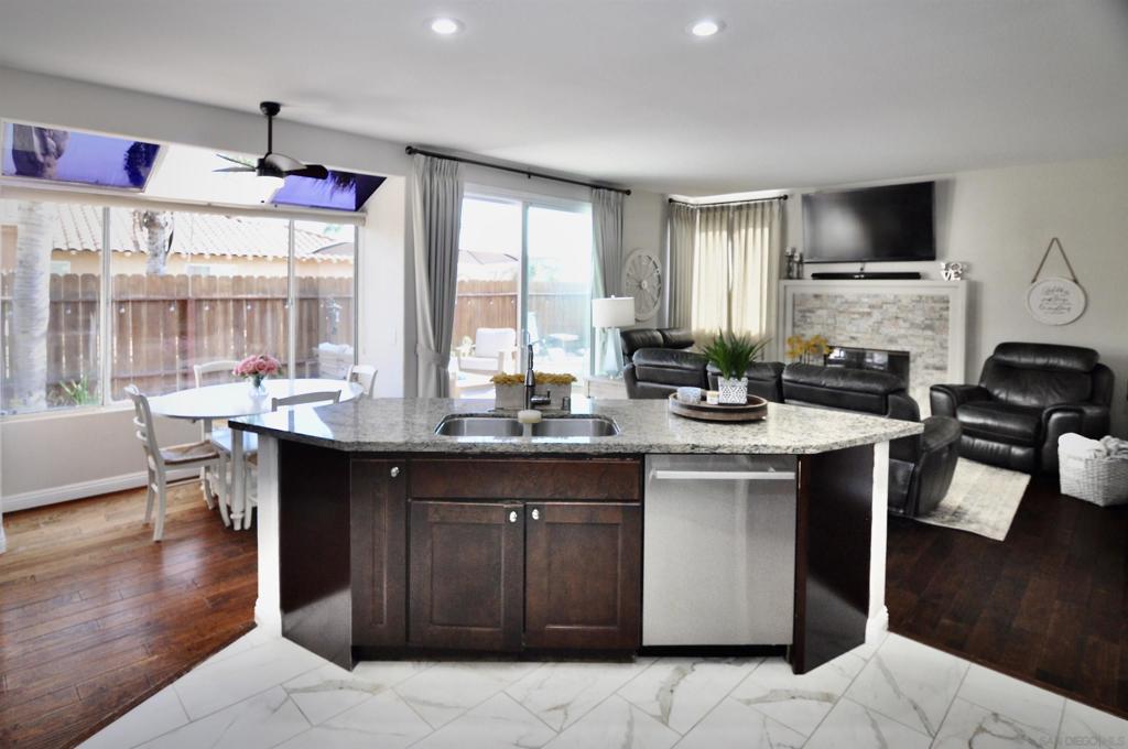 5005 Caspian Property Photo 24