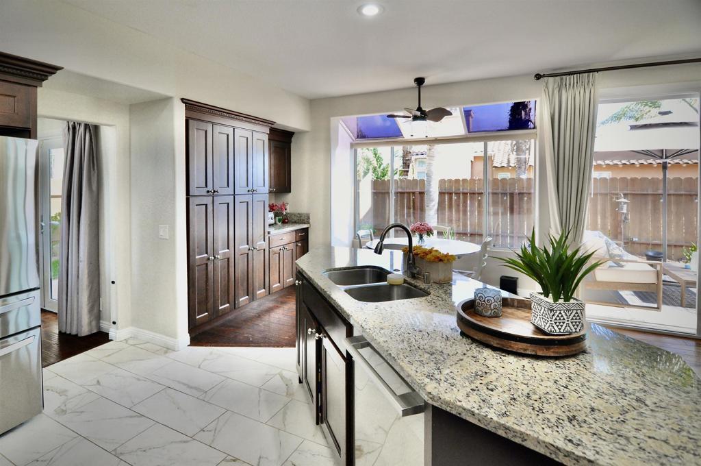 5005 Caspian Property Photo 28