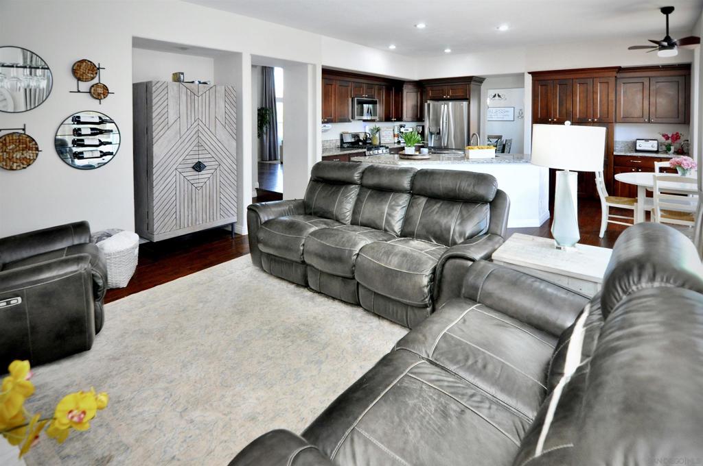 5005 Caspian Property Photo 29