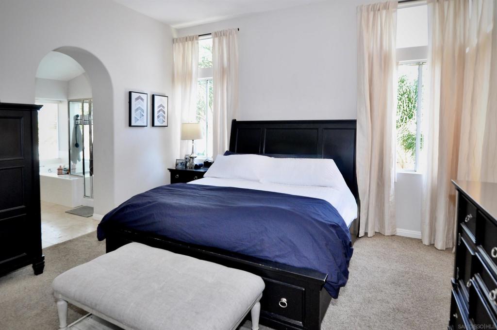 5005 Caspian Property Photo 38