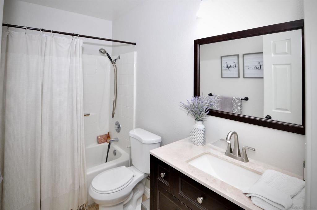 5005 Caspian Property Photo 49