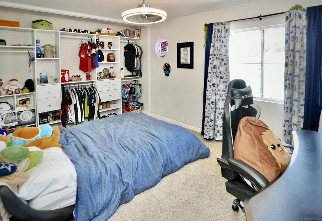 5005 Caspian Property Photo 52
